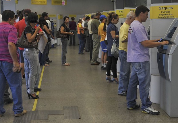 Na quarta-feira de cinzas (06), os bancos abrirão a partir do meio-dia, com exceção do estado do Rio de Janeiro (Foto: Valter Campanato/Agência Brasil)
