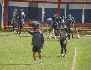 Cairo Lima comanda treino técnico na manhã desta sexta-feira (Foto: Igor Bravo/Fair Play Assessoria)