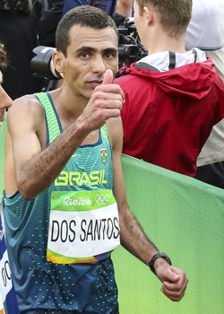 Marilson completou a maratona olímpica na 59º posição (Foto: Marcelo Pereira/Exemplus/COB)