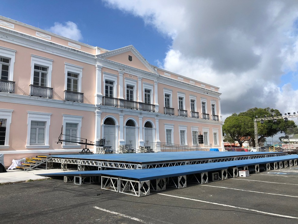 Estrutura foi montada em frente ao Palácio da Cultura, palco da primeira edição do espetáculo há 25 anos — Foto: Vini Marinho/Inter TV Cabugi