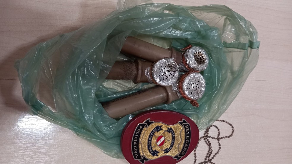 Material usado para consumo de entorpecentes foi entregue à polícia de Rurópolis — Foto: Polícia Civil / Divulgação