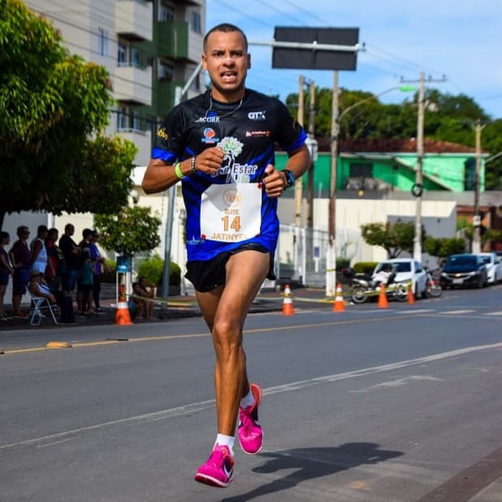 Alef, conquista bons resultados nas corridas de ruas em Mato Grosso — Foto: Arquivo Pessoal
