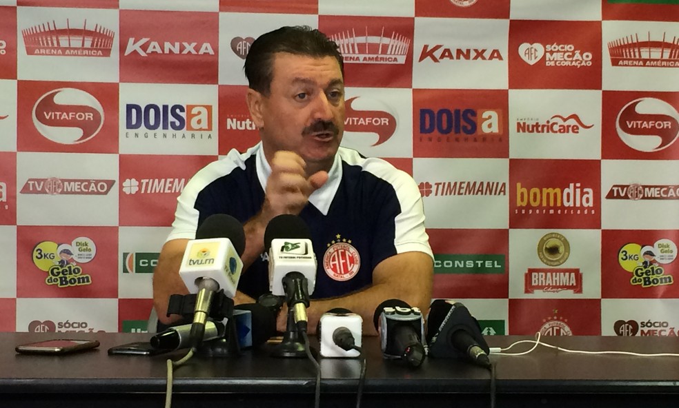 Leandro Campos espera definição do próximo adversário para começar a trabalhar para jogos decisivos das quartas de final (Foto: Leonardo Erys/GloboEsporte.com)