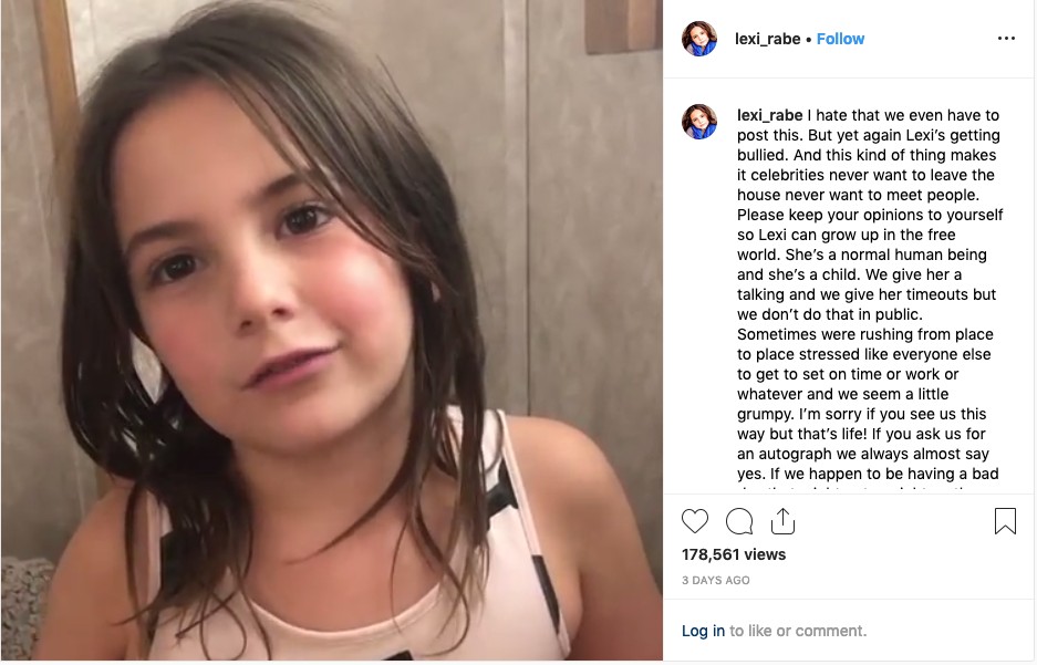 O post no qual a atriz Lexi Rabe reclama do bullying do qual vem sendo alvo (Foto: Instagram)
