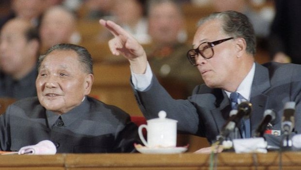 Zhao Ziyang (à direita) foi primeiro-ministro da República Popular da China e executou as reformas econômicas propostas por Deng (Foto: GETTY IMAGES VIA BBC)