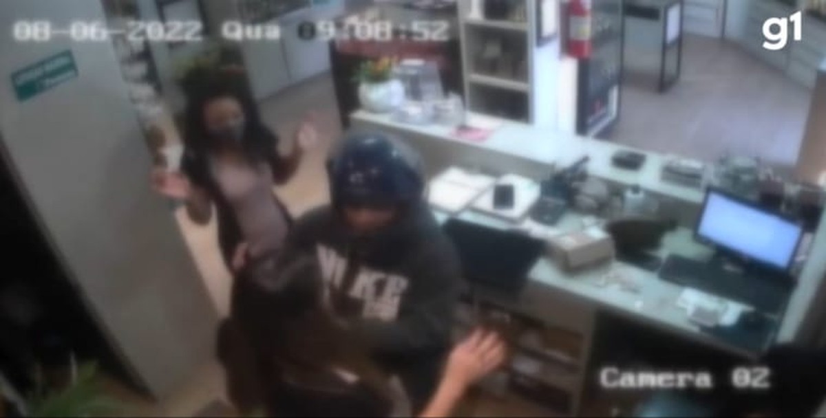 Suspeito de participar do roubo a joalheira em Montes Claros é preso pela PM