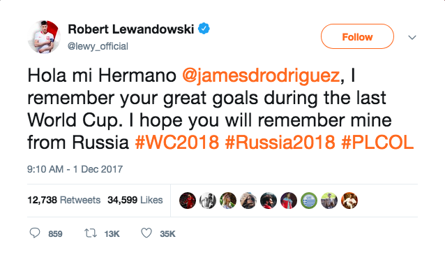 A brincadeira do polonês Lewandowski com James Rodriguez no final de 2017 (Foto: Twitter)