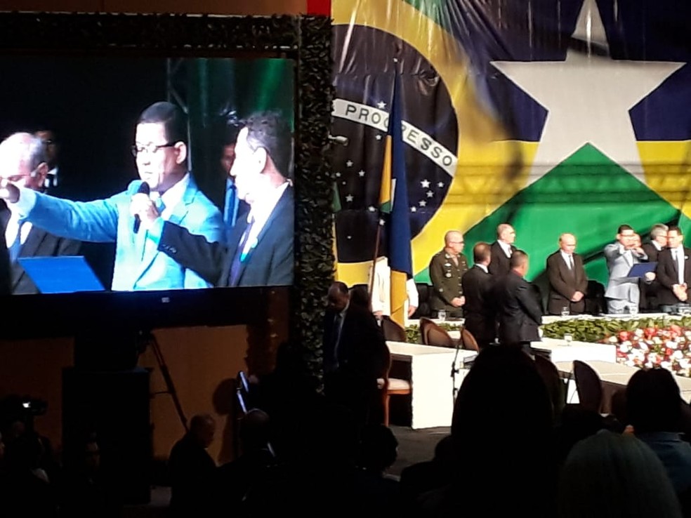 Coronel Marcos Rocha é empossado.  — Foto: Pedro Bentes/G1