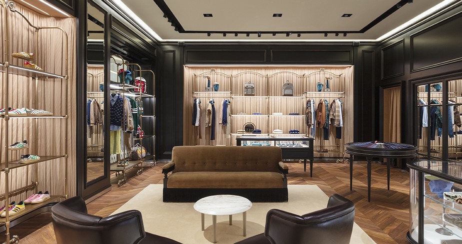 Marco Bizzarri, CEO da Gucci, celebra reabertura de loja no Brasil:  'Reflete nosso foco nas categorias de Viagem e Masculino' | Moda | GQ