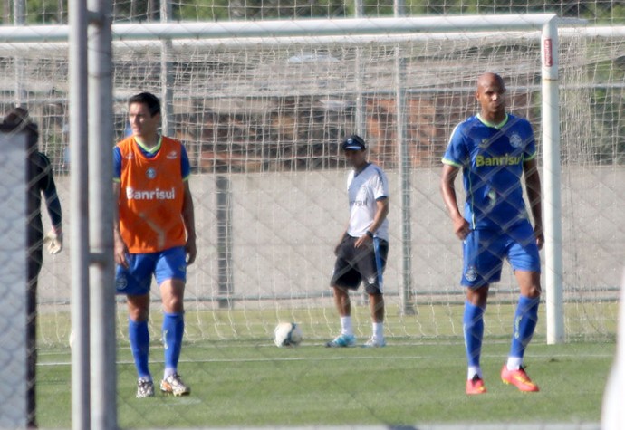 Nicolas Careca treina no Grêmio (Foto: Diego Guichard/GloboEsporte.com) Nicolas Careca treina no Grêmio (Foto: Diego Guichard/GloboEsporte.com)