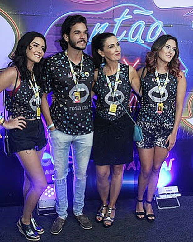 Tulio Gadelha e Fatima Bernardes com as filhas da apresentadora (Foto: Reprodução/Instagram)