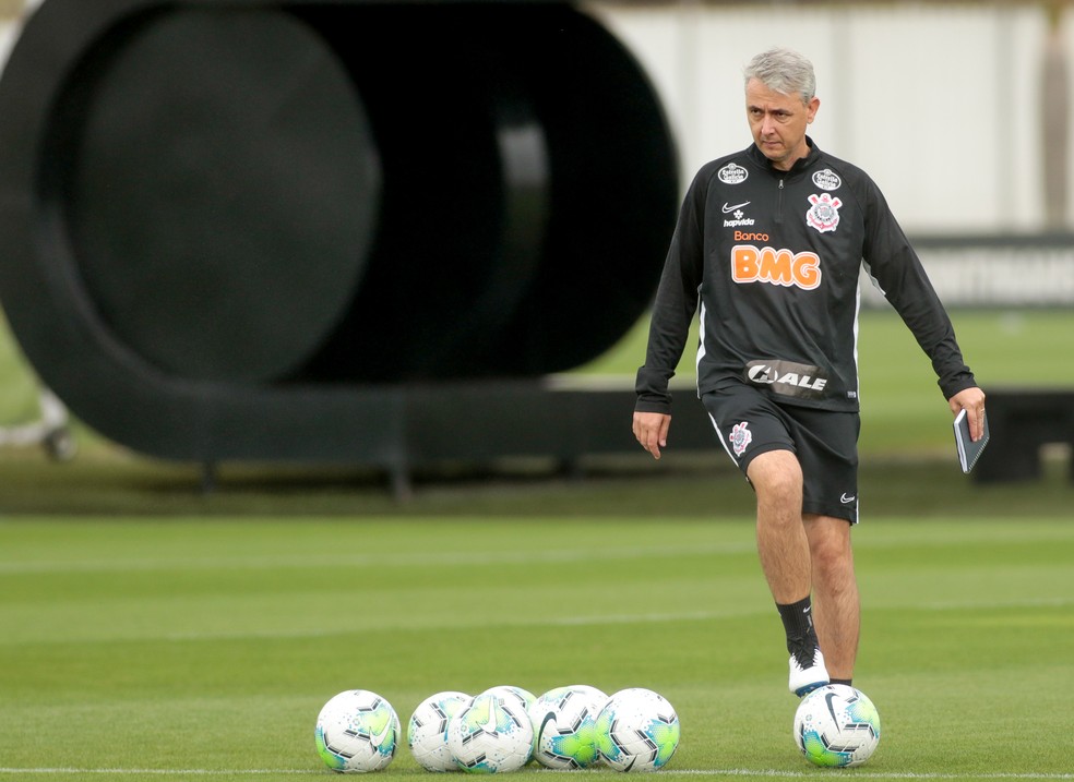 Tiago Nunes no treinamento do Corinthians — Foto: Rodrigo Coca/Ag. Corinthians