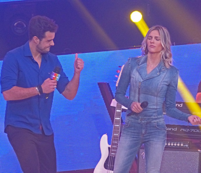 Joaquim Lopes e Fernanda Lima se empolgam no palco do 'SuperStar' (Foto: Cristina Cople / Gshow)