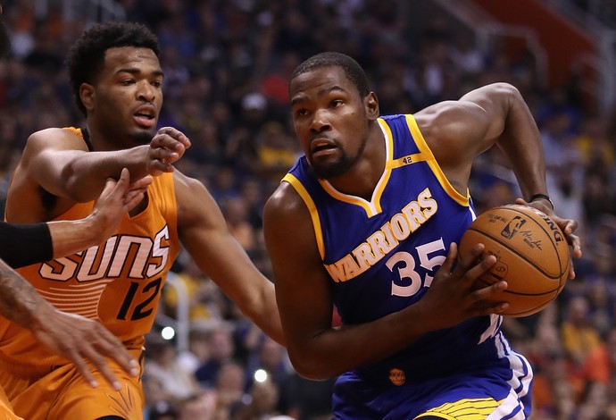 Kevin Durant marca 37 pontos na vitória dos Warriors sobre os Suns (Foto: Getty Images)