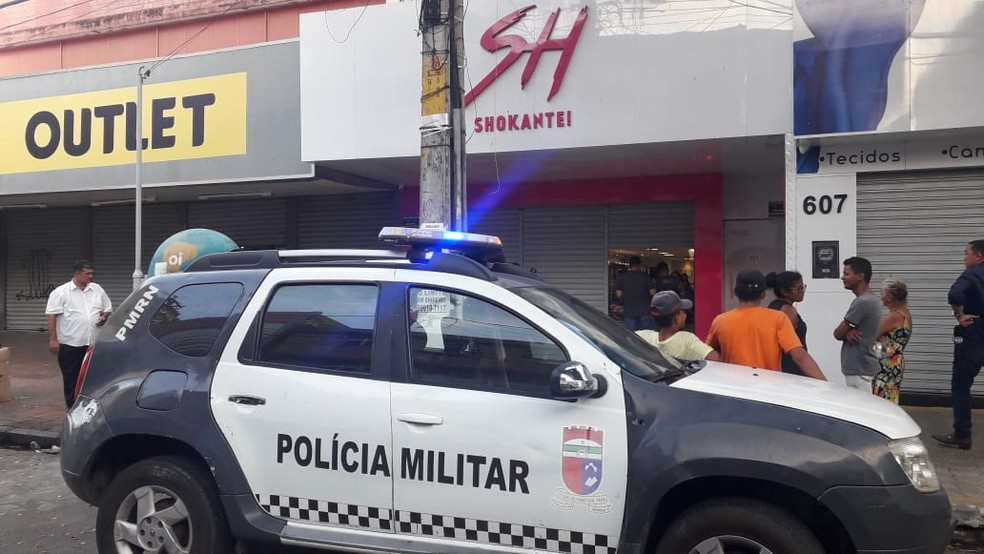 Coronel da PM foi baleado e morreu durante um assalto em uma loja no Centro de Natal â€” Foto: Julianne Barreto/Inter TV Cabugi