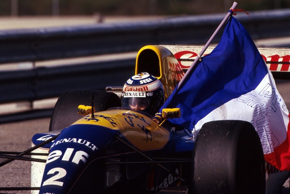Alain Prost comemora o título mundial de 1993 — Foto: Getty Images