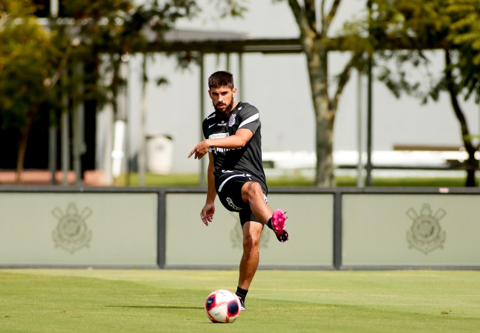 Inter chega a acerto e encaminha contratação do zagueiro Bruno Méndez; saiba detalhes do acordo