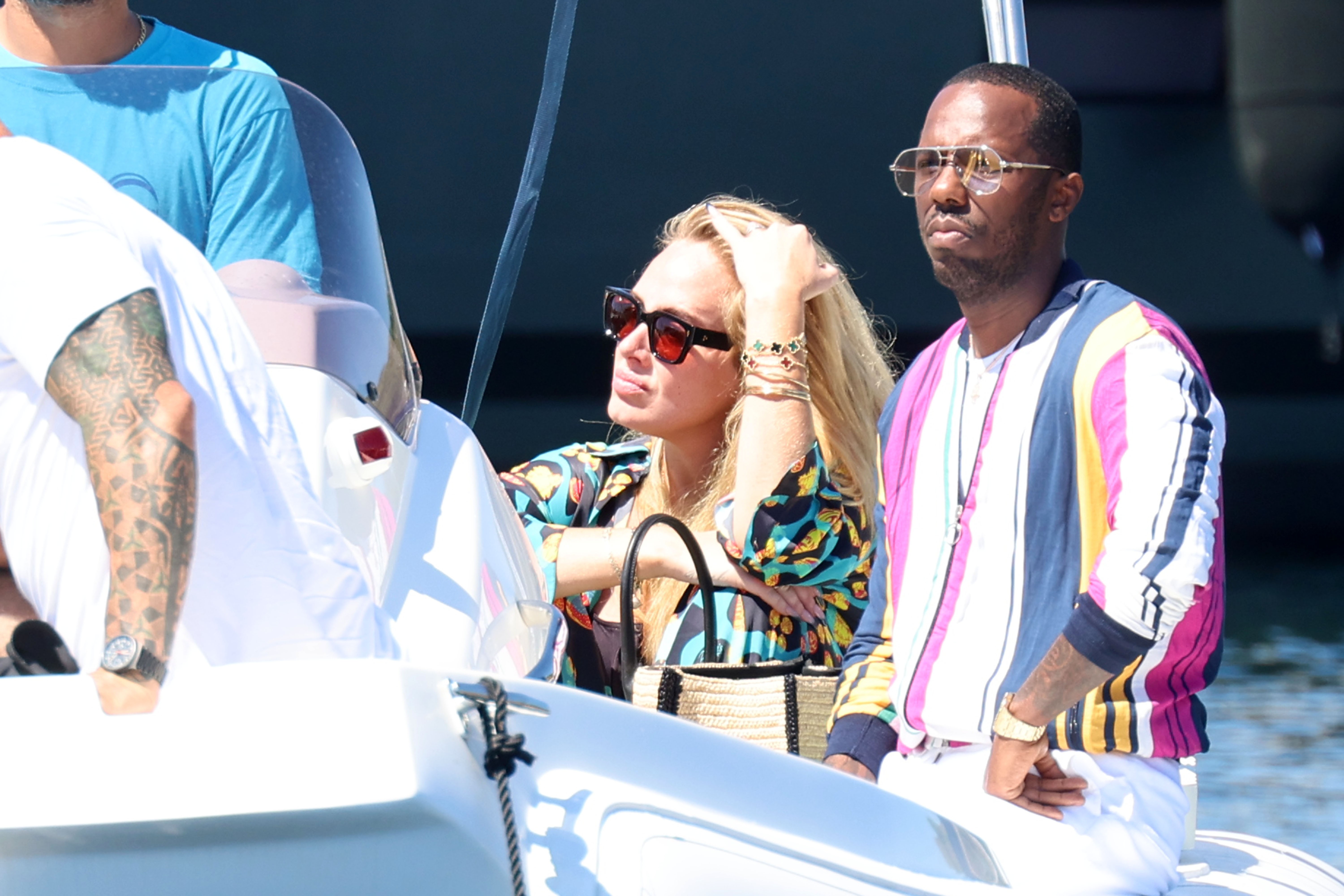 Adele e Rich Paul estão na Sardenha curtindo férias (Foto: The Grosby Group)