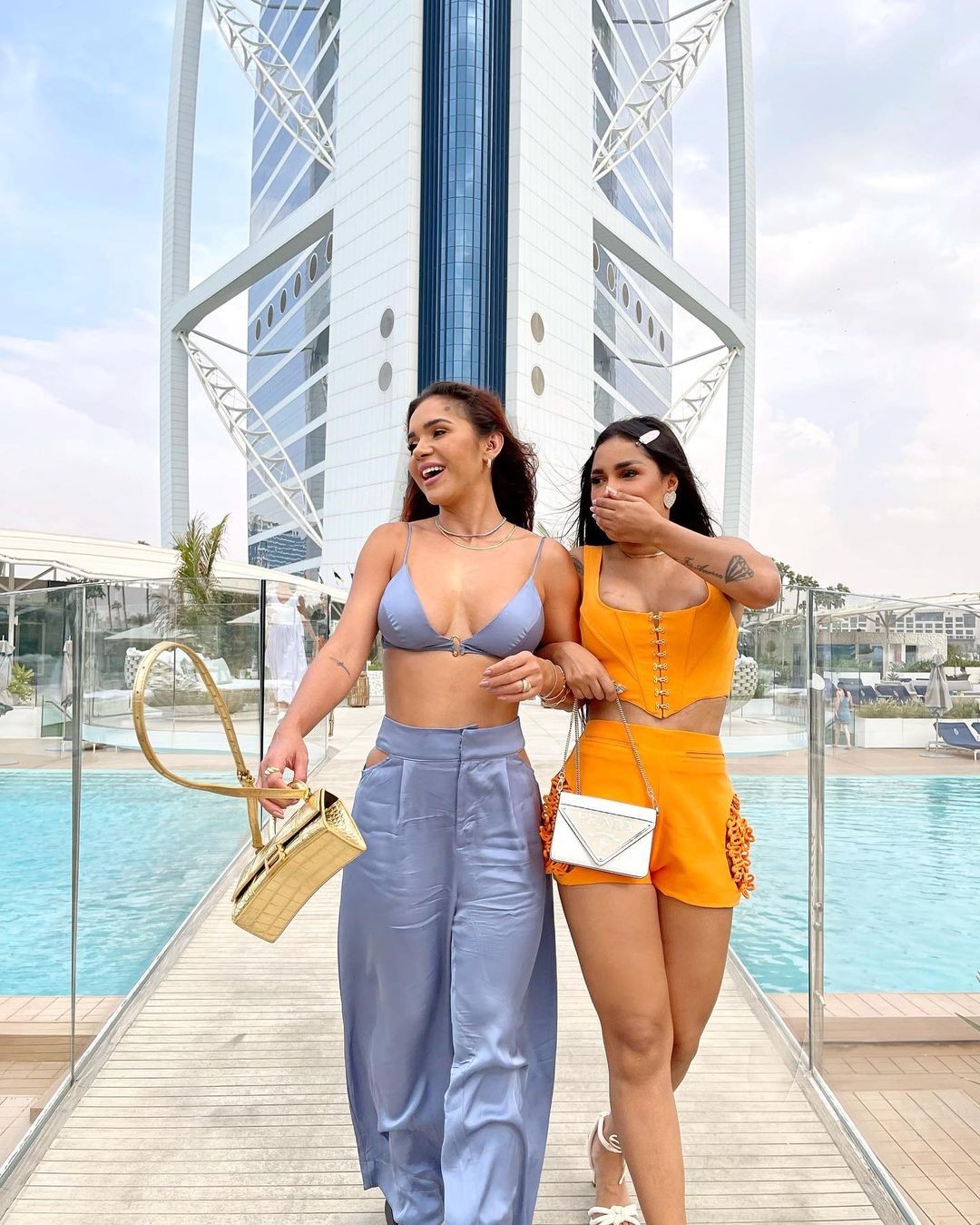 Flay e Gizelly aproveitaram o dia juntas em Dubai (Foto: Reprodução/Instagram)