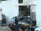 Após manterem servidores reféns, 27 presos fogem de cadeia em Goiás
