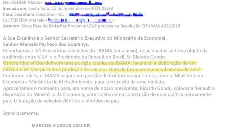 Em e-mail, Renault diz ao Ministério da Economia que Ibama se manifestou de forma favorável ao adiamento (edições na imagem foram feitas pela BBC News Brasil) (Foto: Reprodução via BBC News Brasil)