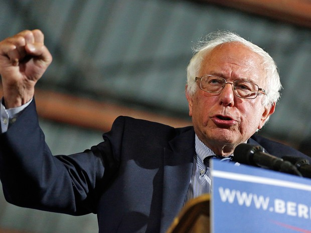 Bernie Sanders não jogou a toalha e segue com campanha nos EUA (Foto: Jonathan Alcorn / AFP Photo)