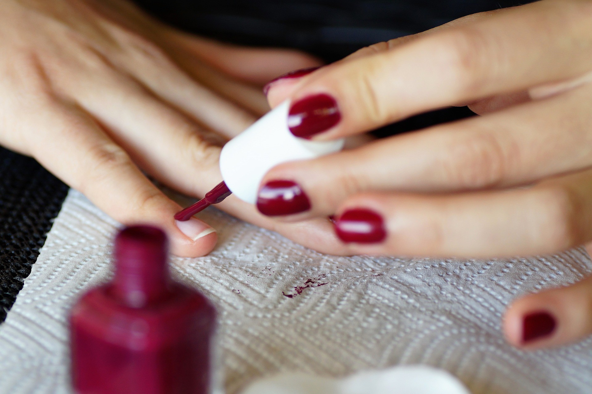 Empresas de Feira de Santana oferecem vagas para manicure, serviço gerais e outros; veja thumbnail
