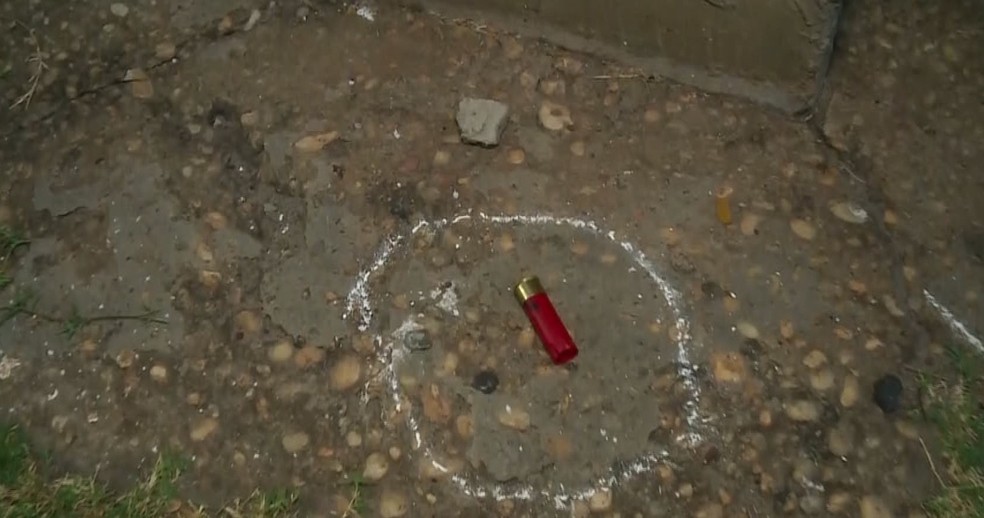 Caixas eletrônicos são explodidos durante a madrugada em Teresina — Foto: TV Clube