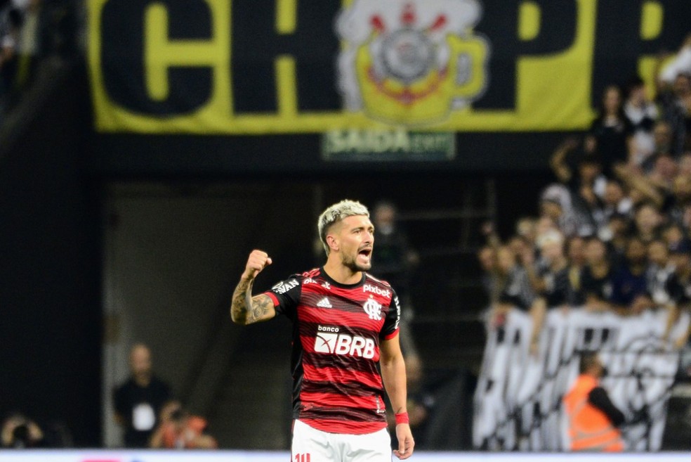 Arrascaeta comemora gol do Flamengo, Corinthians x Flamengo — Foto: Marcos Ribolli