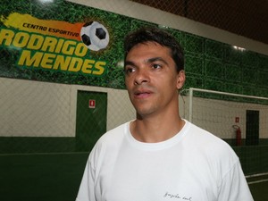 Alheio a negociação de Grêmio e Fla, Rodrigo Mendes planeja ser técnico