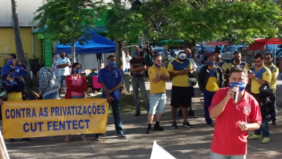 Funcionários dos Correios em ato na última segunda-feira (24) — Foto: Divulgação/Sintect