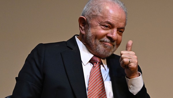 Lula visitará os Emirados Árabes na volta da China, informa Itamaraty
