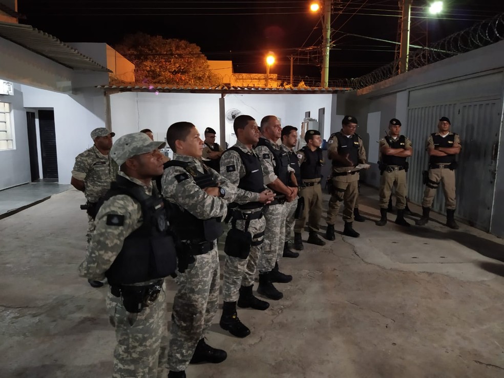 Militares e Agentes Penitenciários participaram da operação. — Foto: Polícia Militar/Divulgação