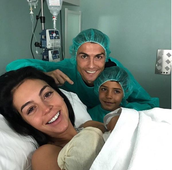 As fotos mais curtidas de 2017 (Foto: Reprodução Instagram) As fotos mais curtidas de 2017 (Foto: Reprodução Instagram)