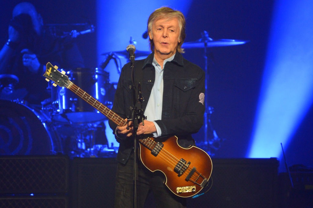 LONDON, ENGLAND - DECEMBER 16:  Sir Paul McCartney performs live on stage at the O2 Arena during his 'Freshen Up' tour, on December 16, 2018 in London, England. (Photo by Jim Dyson/Getty Images) (Foto: Getty Images)