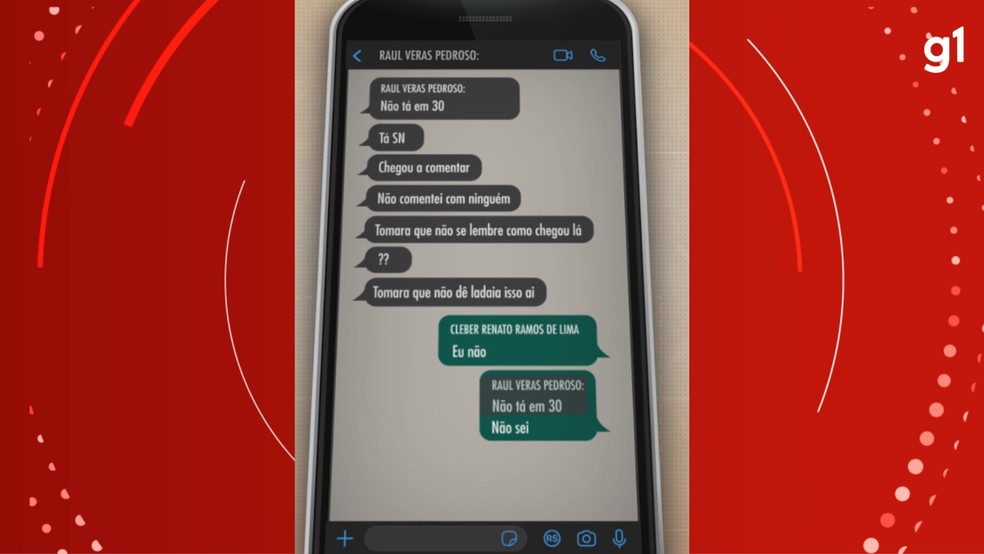 Mensagens mostram policiais falando sobre abordagem a jovem em São Gabriel — Foto: Reprodução/RBS TV