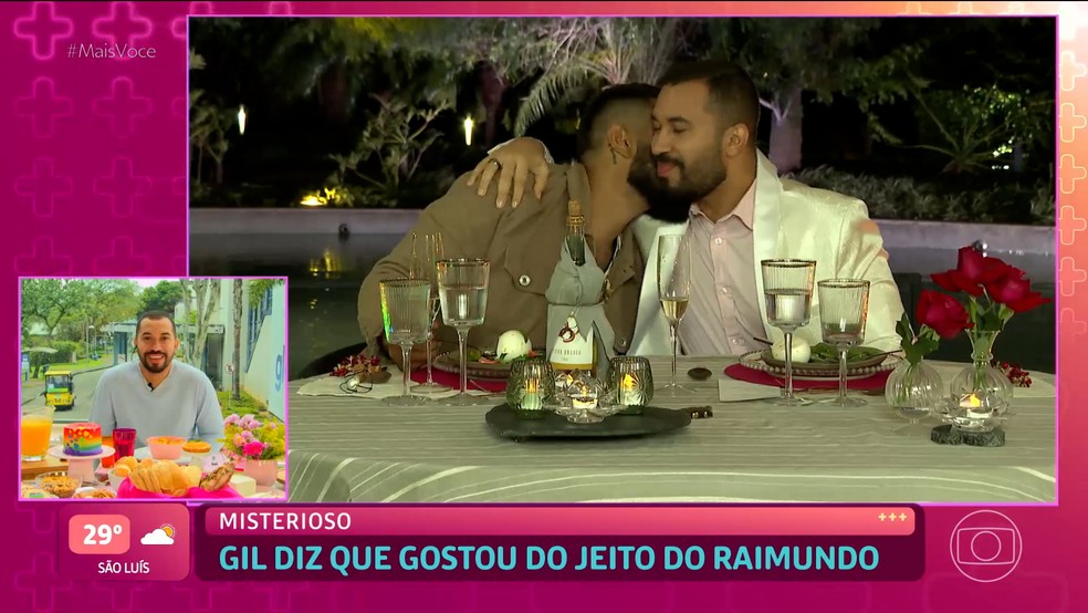 Gil do Vigor e Raimundo jantam juntos — Foto: Globo