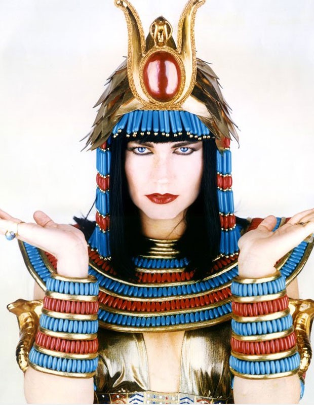 Apresentadora se vestiu de deusa egípcia (Foto: Reprodução/Facebook)