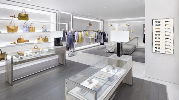 The interior of the new store which carries ready-to-wear and accessories from Michael Kors Collection, as well as watches, jewellery, footwear, fragrances and eyewear. (Foto: Michael Kors)