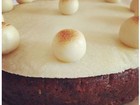 Instagram confunde bolo cristão com seio e bloqueia conta de britânica