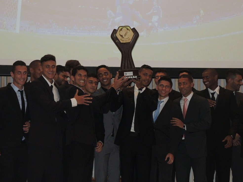 Fluminense foi o primeiro campeão da Primeira Liga (Foto: Fred Huber)