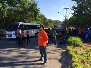 Cerca de 700 servidores participaram da paralisação em Manaus (Foto: Diego Toledano/G1 AM)
