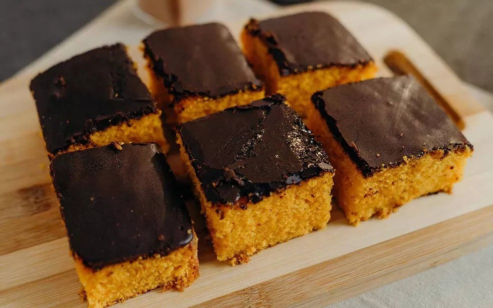 Bolo de cenoura de caneca: Receita, Como Fazer e Ingredientes