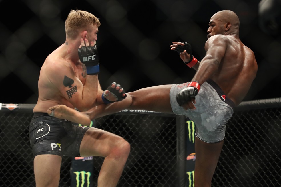 Teste de Jon Jones foi feito na véspera do UFC 232 — Foto: Getty Images