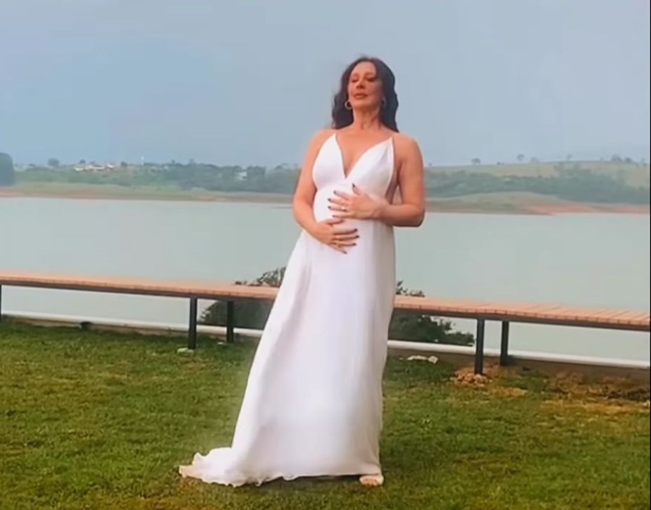 Claudia Raia está grávida de Luca, seu terceiro filho