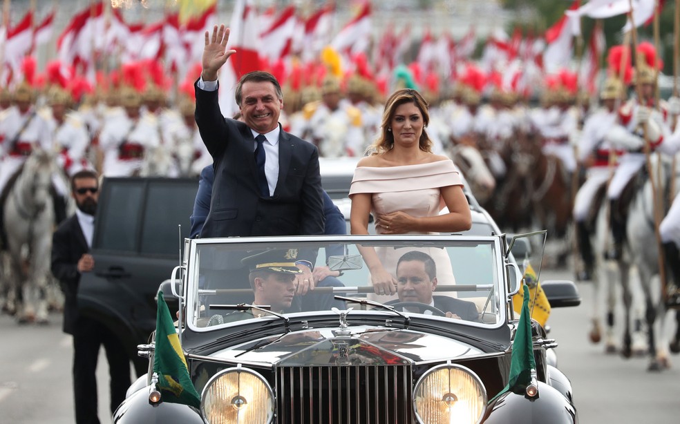 Jair Bolsonaro, e sua esposa, Michelle Bolsonaro — Foto: Ricardo Moraes/Reuters