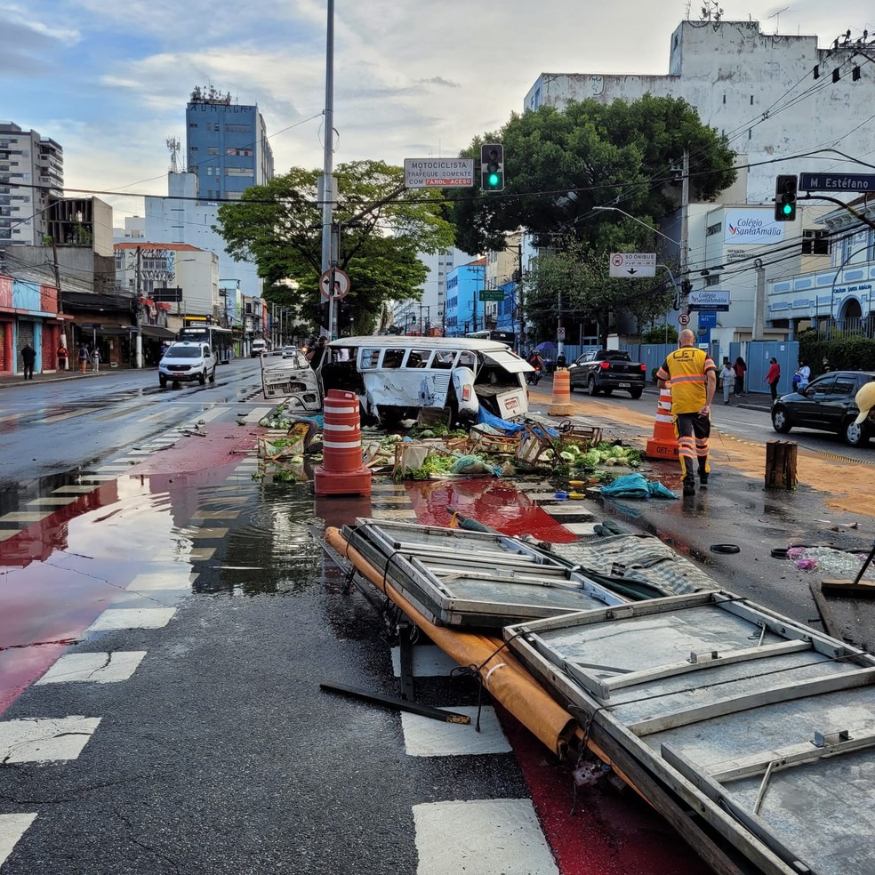 Feirante morre em acidente na Zona Sul de SP — Foto: Hermínio Bernardo/TV Globo