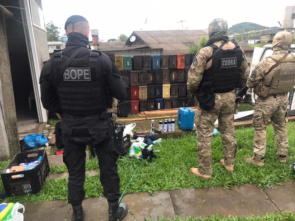 Bope encontra local usado como transição para fuga após assalto a baco em Criciúma — Foto: PMSC/ Divulgação