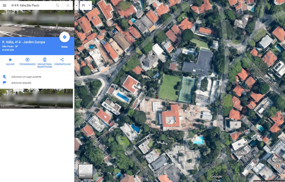 De cima, pelas imagens do Google Earth, casa não foi borrada (Foto: Reprodução/Google Earth)