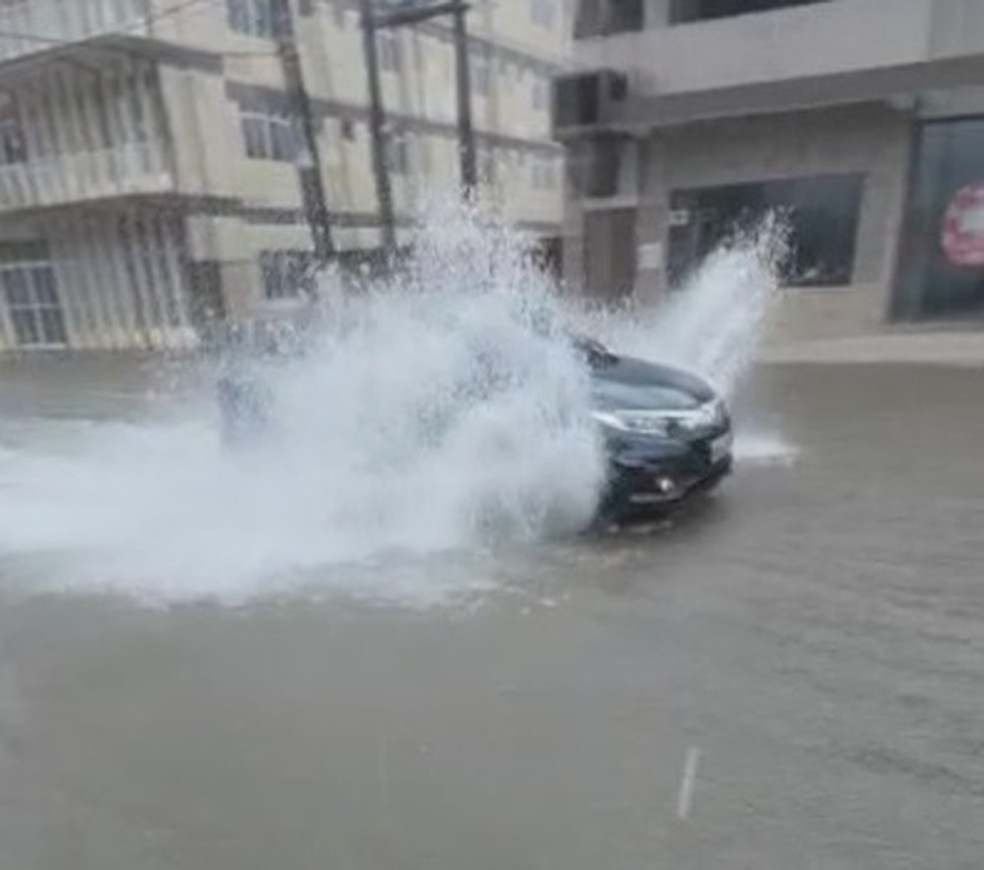 Chuva causou alagamentos em Porto Velho.  — Foto: Arquivo pessoal